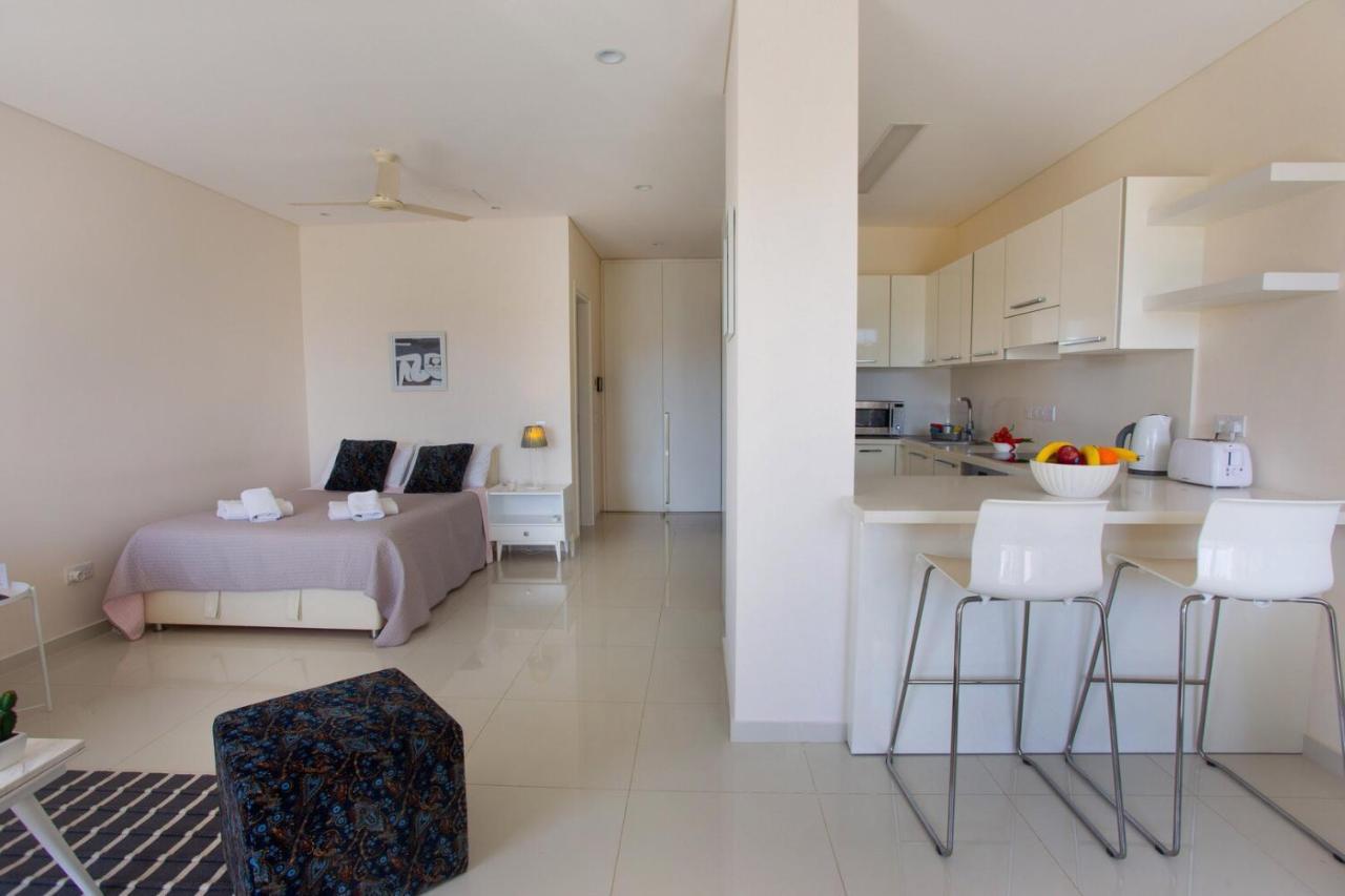 Opera Exclusive Apts By Trulycyprus Limassol Exterior foto